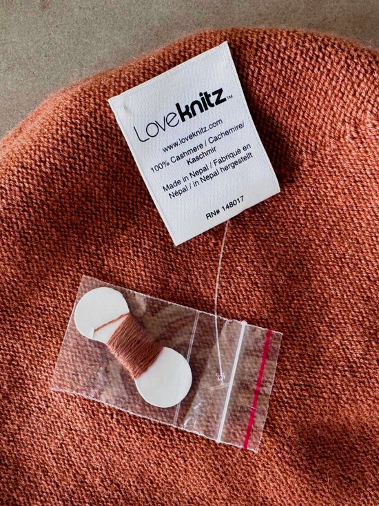 NWT! 100% Cashmere Slouchy Hat